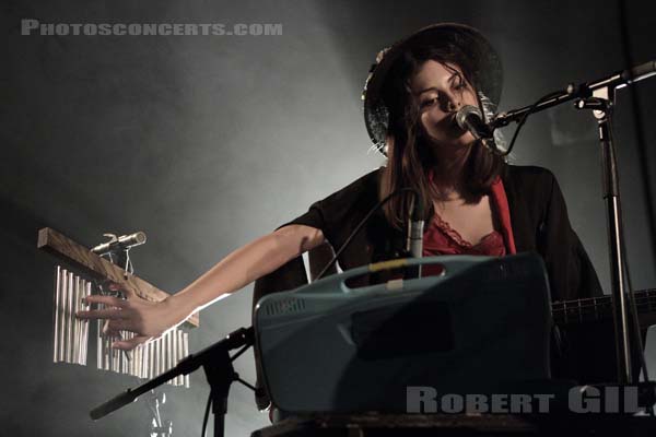 THE GHOST OF A SABER TOOTH TIGER - 2011-10-06 - PARIS - Cafe de la Danse - 